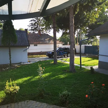 Apartament Tacsko Apartmanhaz *