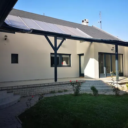Apartament Tacsko Apartmanhaz Jula