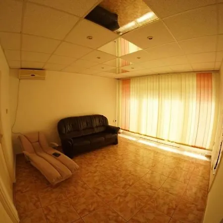 Tacsko Apartmanhaz * Jula