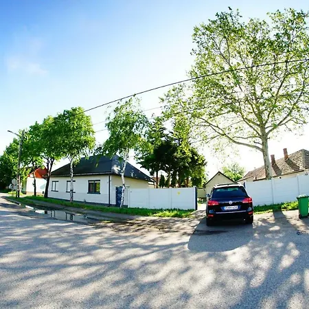 Tacsko Apartmanhaz Apartament *