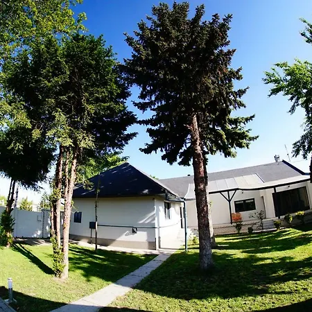 Tacsko Apartmanhaz Apartament *